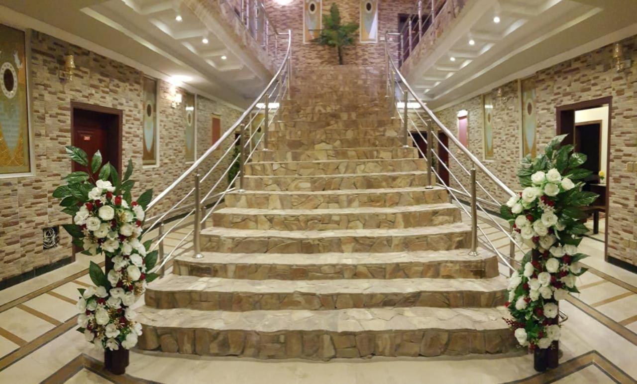 Hotel Triple One Abbottabad Exteriér fotografie