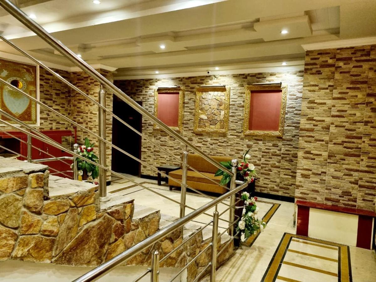 Hotel Triple One Abbottabad Exteriér fotografie