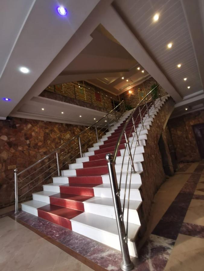 Hotel Triple One Abbottabad Exteriér fotografie